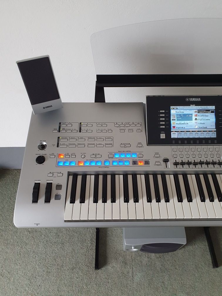 Keyboard Yamaha Tyros 4
