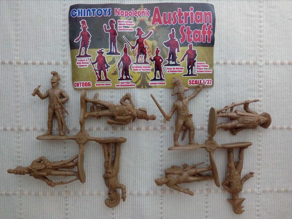 Наборы солдатиков Chintoys