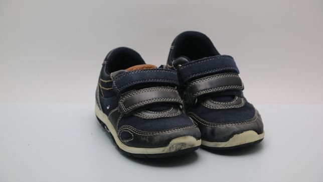 Sapatos Geox com Velcro