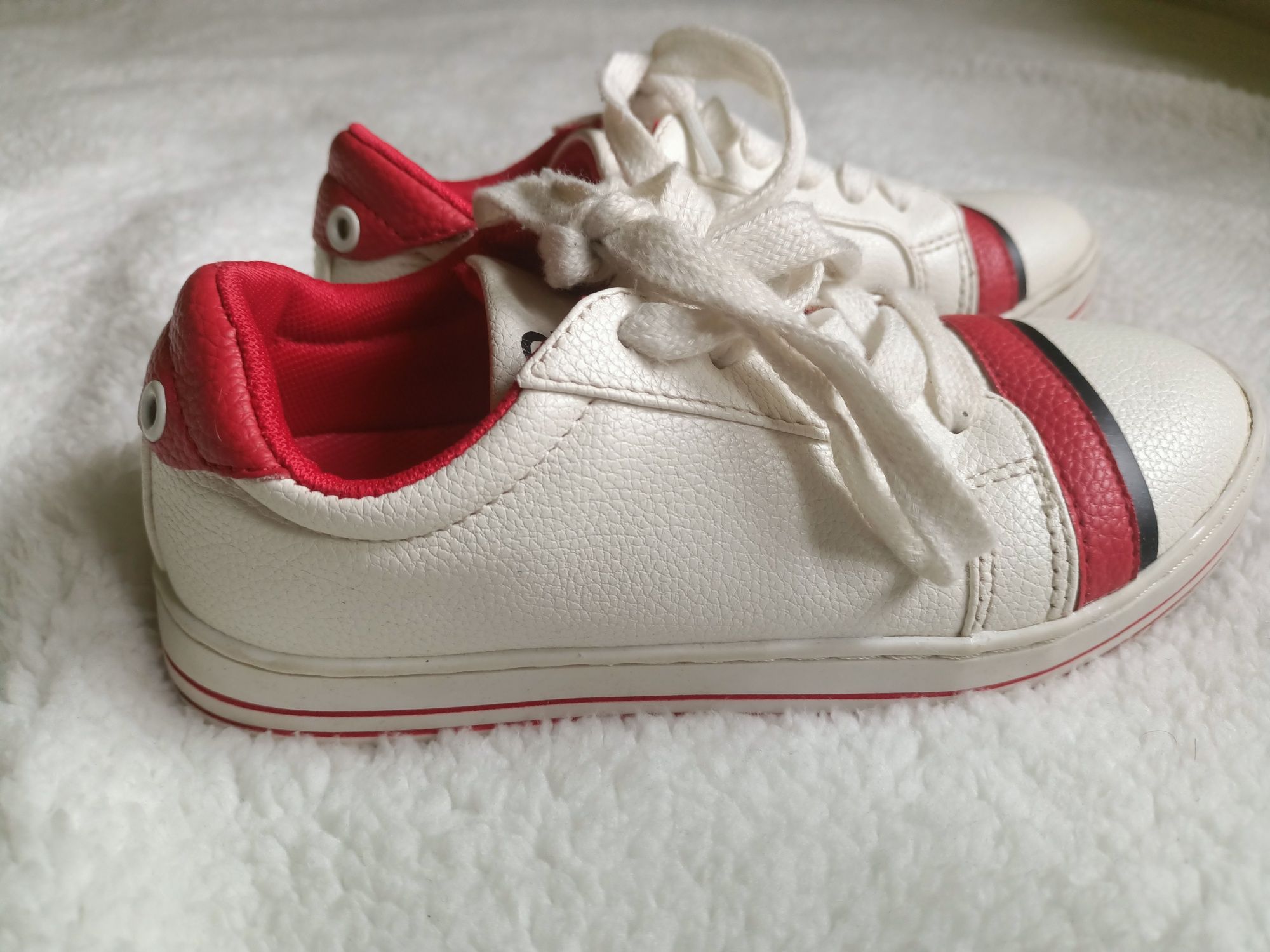 Buty Benetton r.31