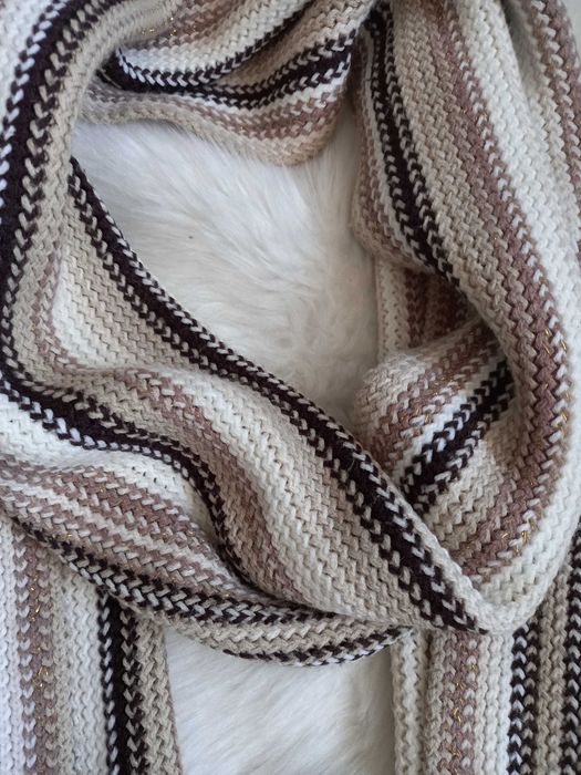 Okazja!szalik w paski ze złotą nitką