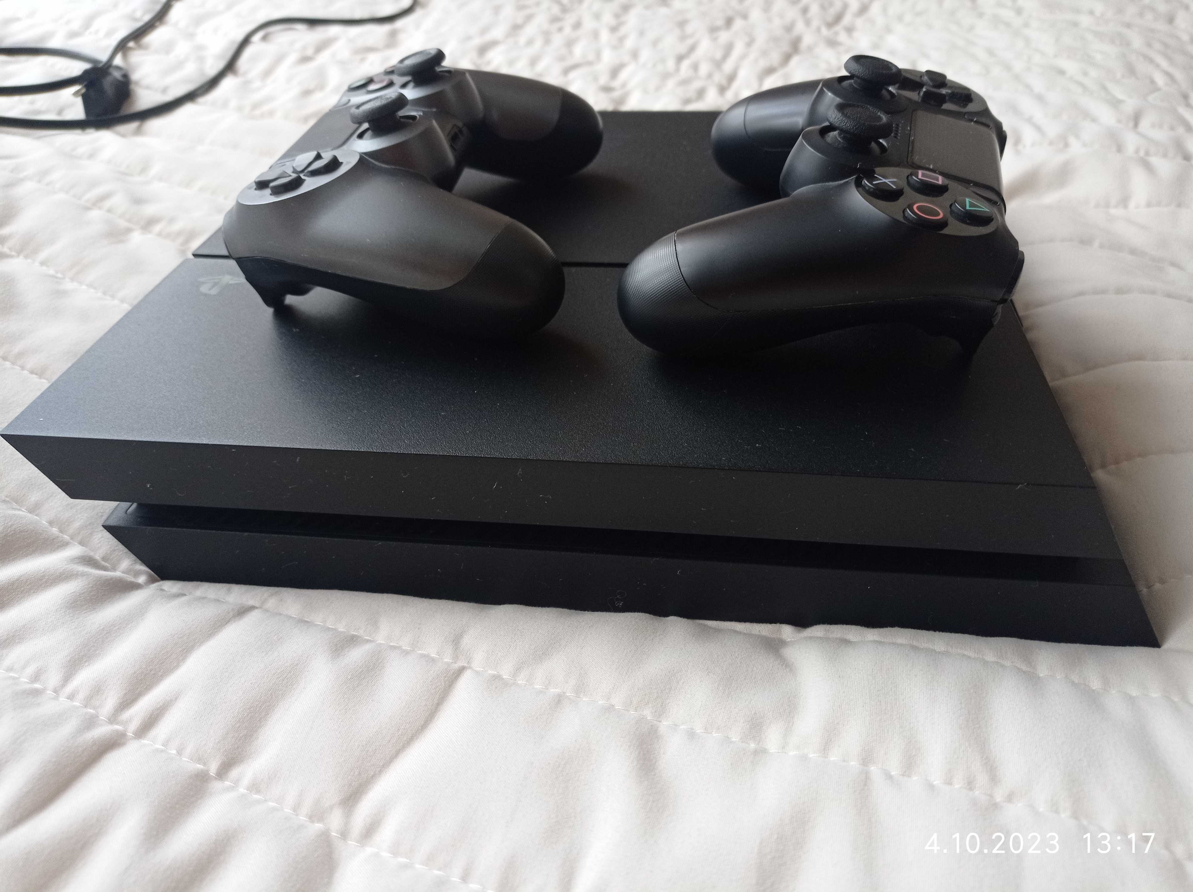 Sony Playstation 4 BDB stan. + dwa pady.