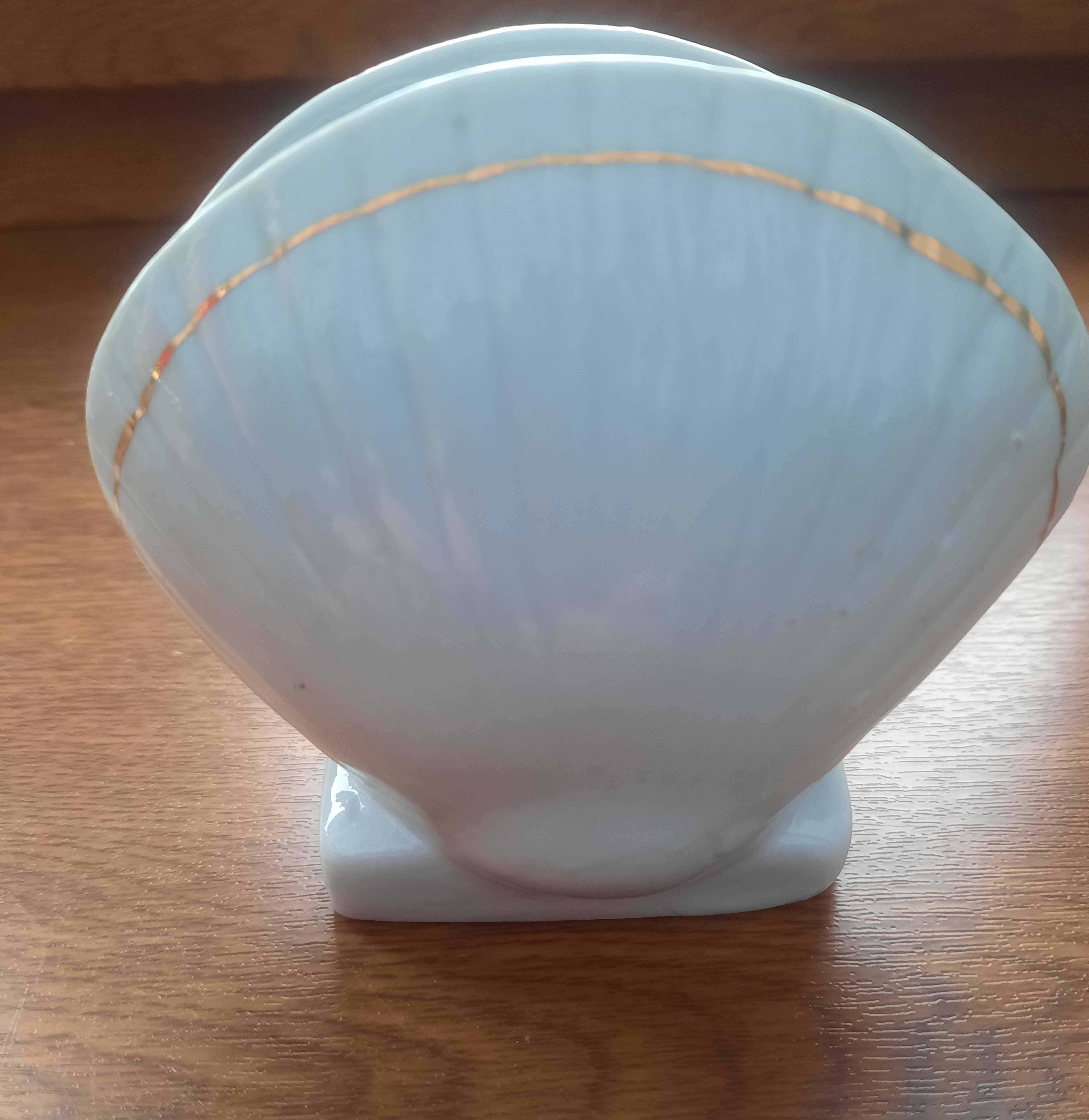 Śliczny serwetnik, porcelana
