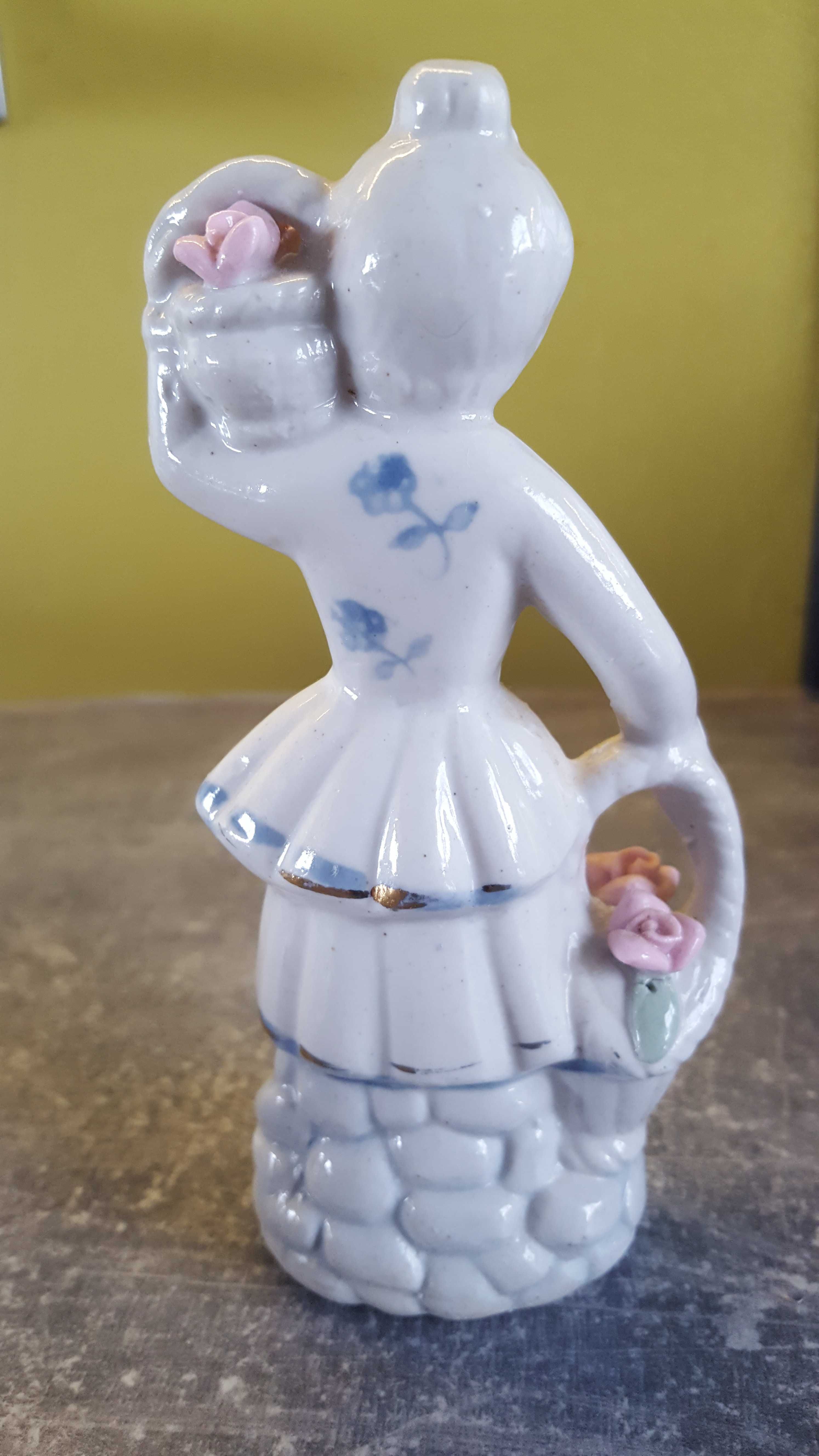 Sprzedam figurkę z porcelany