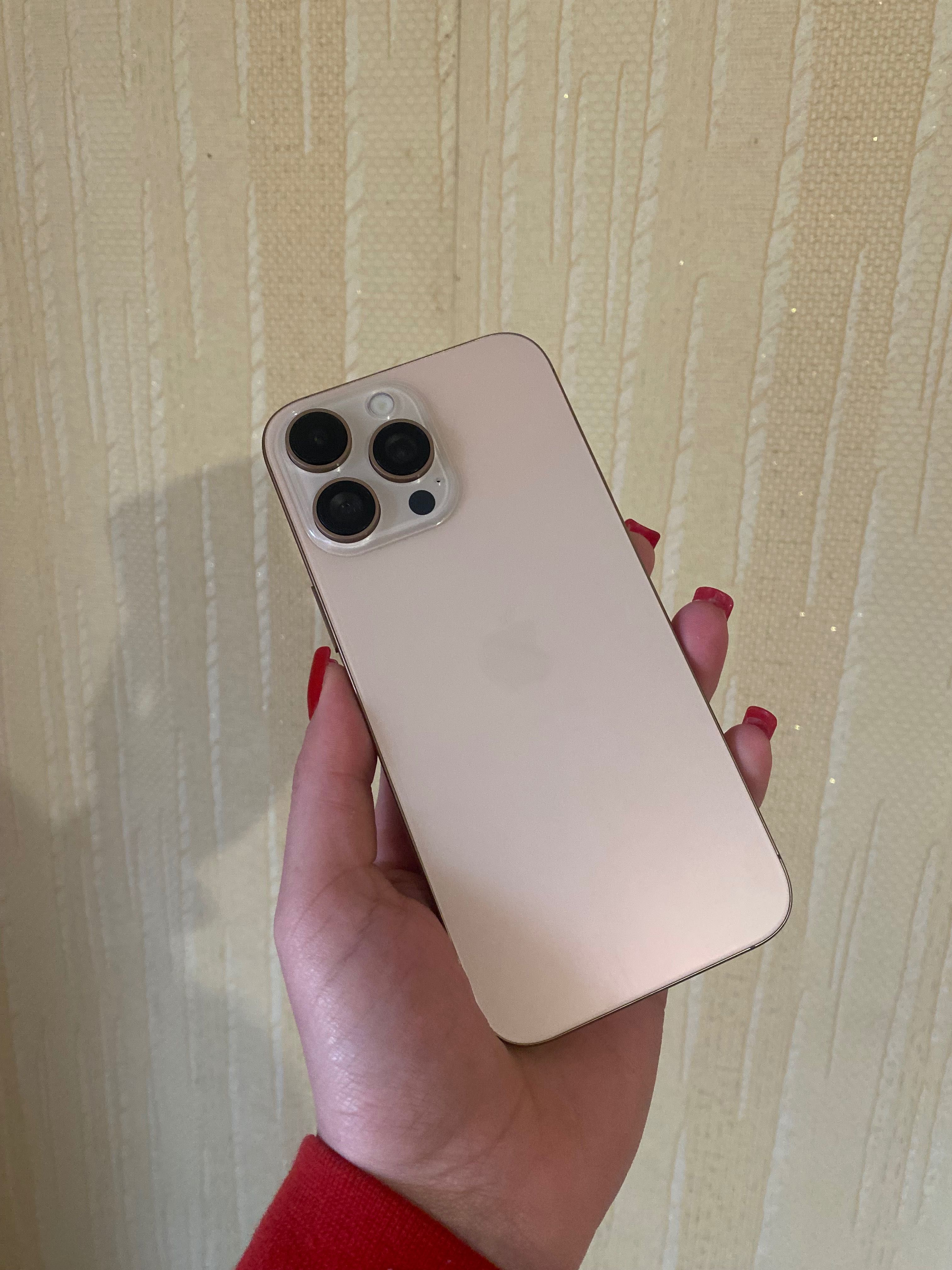 iPhone 16 Pro Max