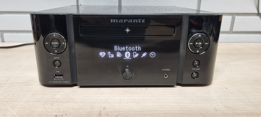 Amplituner MARANTZ M-CR611.Bluetooth wifi,pilot