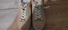 Sprzedam buty damskie.