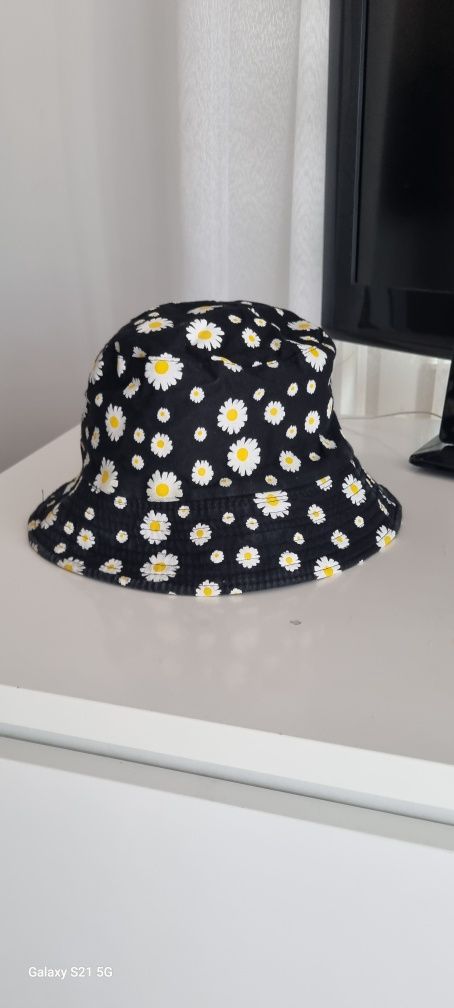 Czapeczka bucket rozm 56