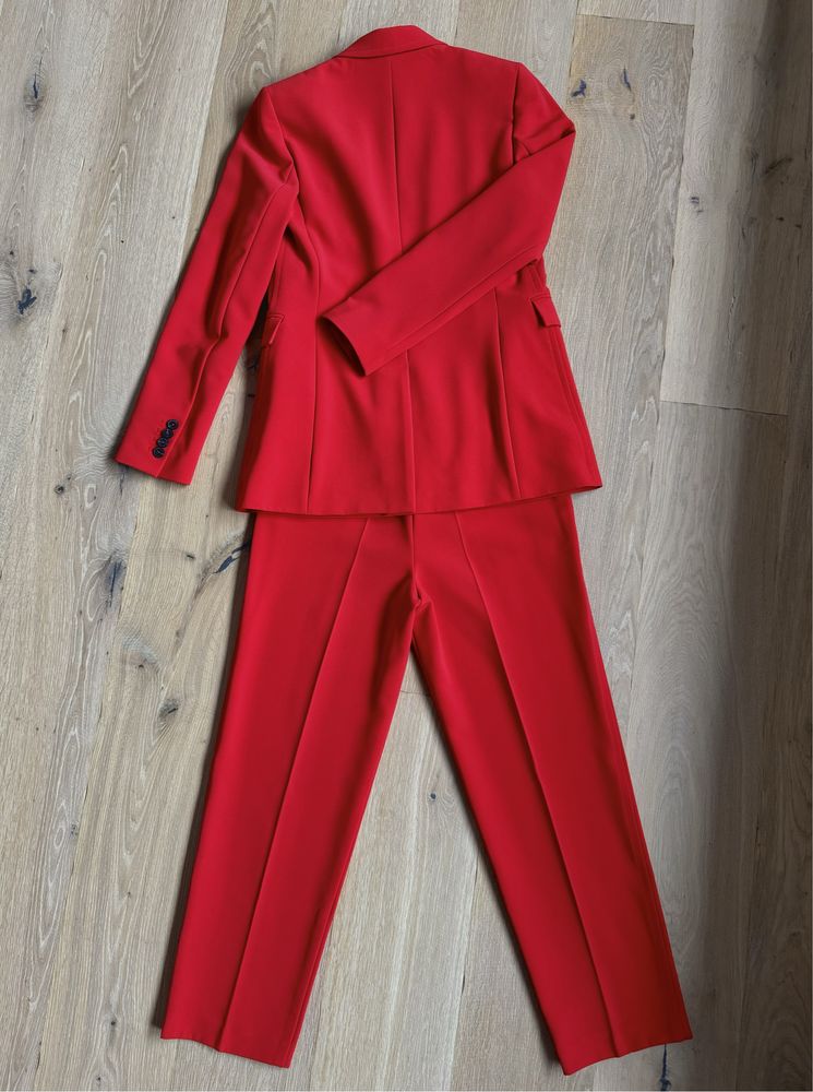 Костюм червоний Tommy Hilfiger, розмір S