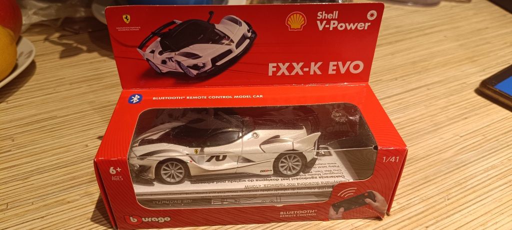 Shell Ferrari FXX-K EVO - sterowanie Bluetooth z telefonu