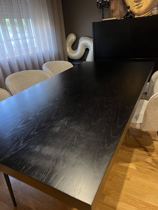 Mesa de jantar preta