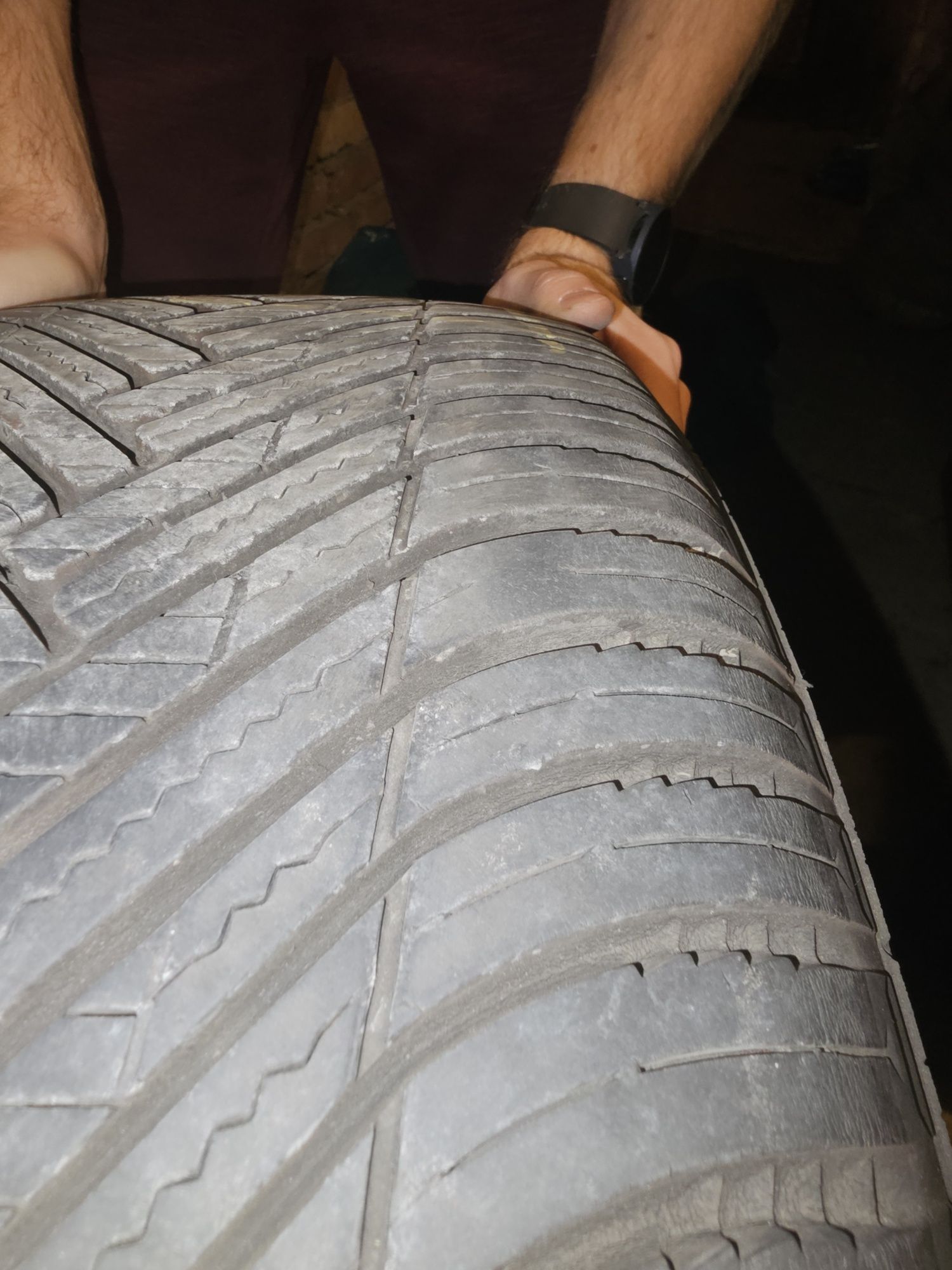 Opony wielosezonowe Hankook Kinergy 4s2 All Season 225/50/17 20 rok