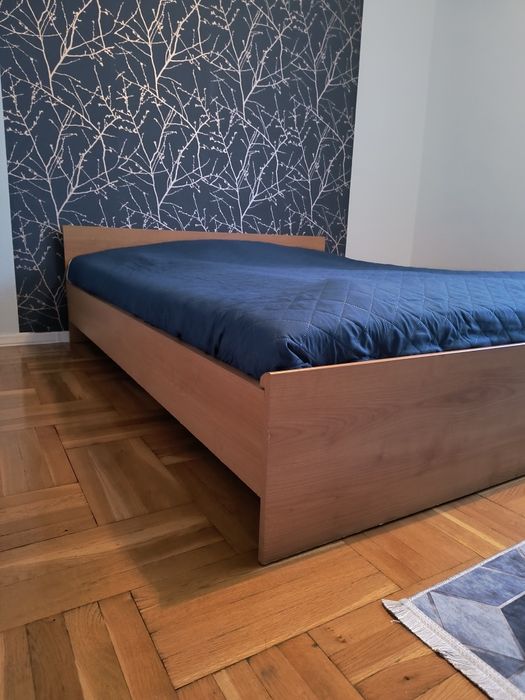 Tani Komplet mebli sypialnianych Łóżko Komoda Szafki nocne