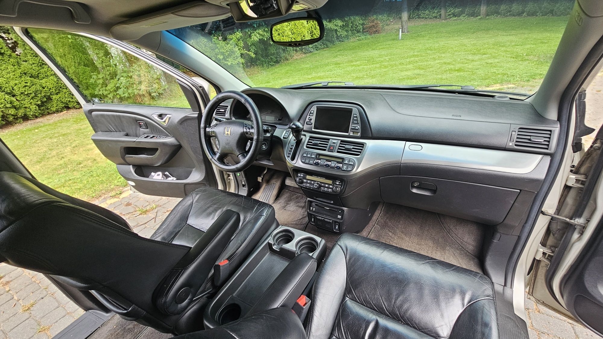 Honda Odyssey Touring LPG, Najbogatsza wersja