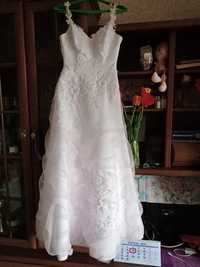 Весільня сукня  блідорожева