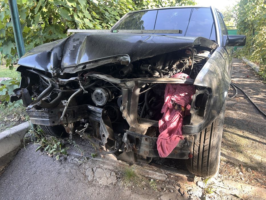 Мерседес Е220 на відновлення з документами