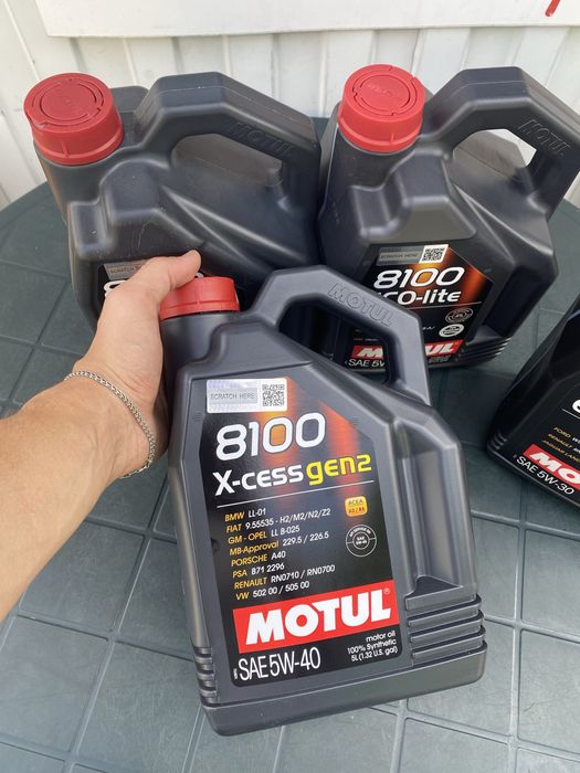 Моторні мастила від Motul