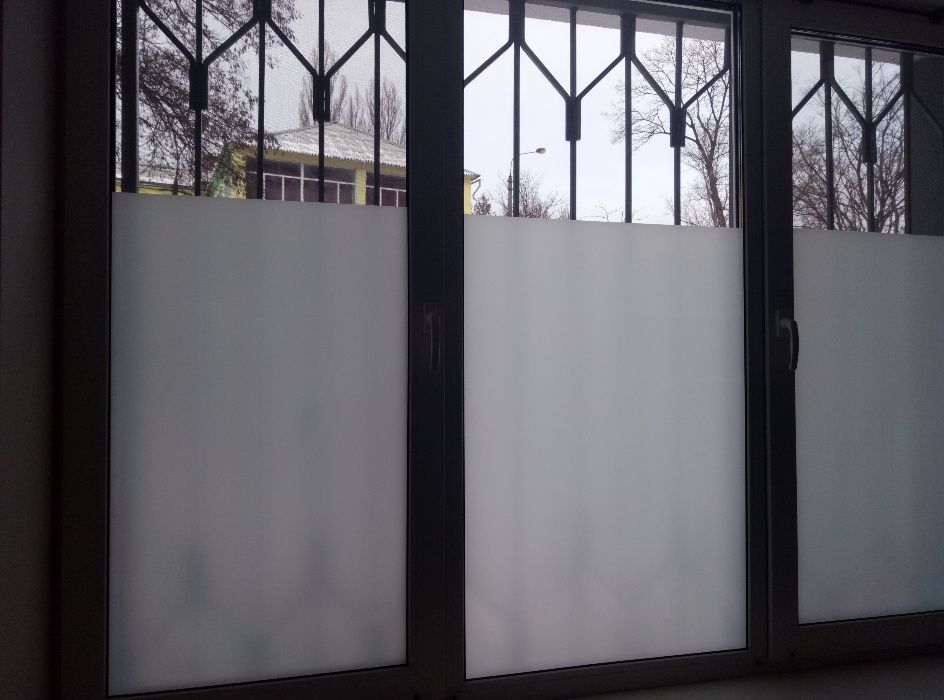 Декоративная матовая пленка на окна, двери, стеклянные перегородки