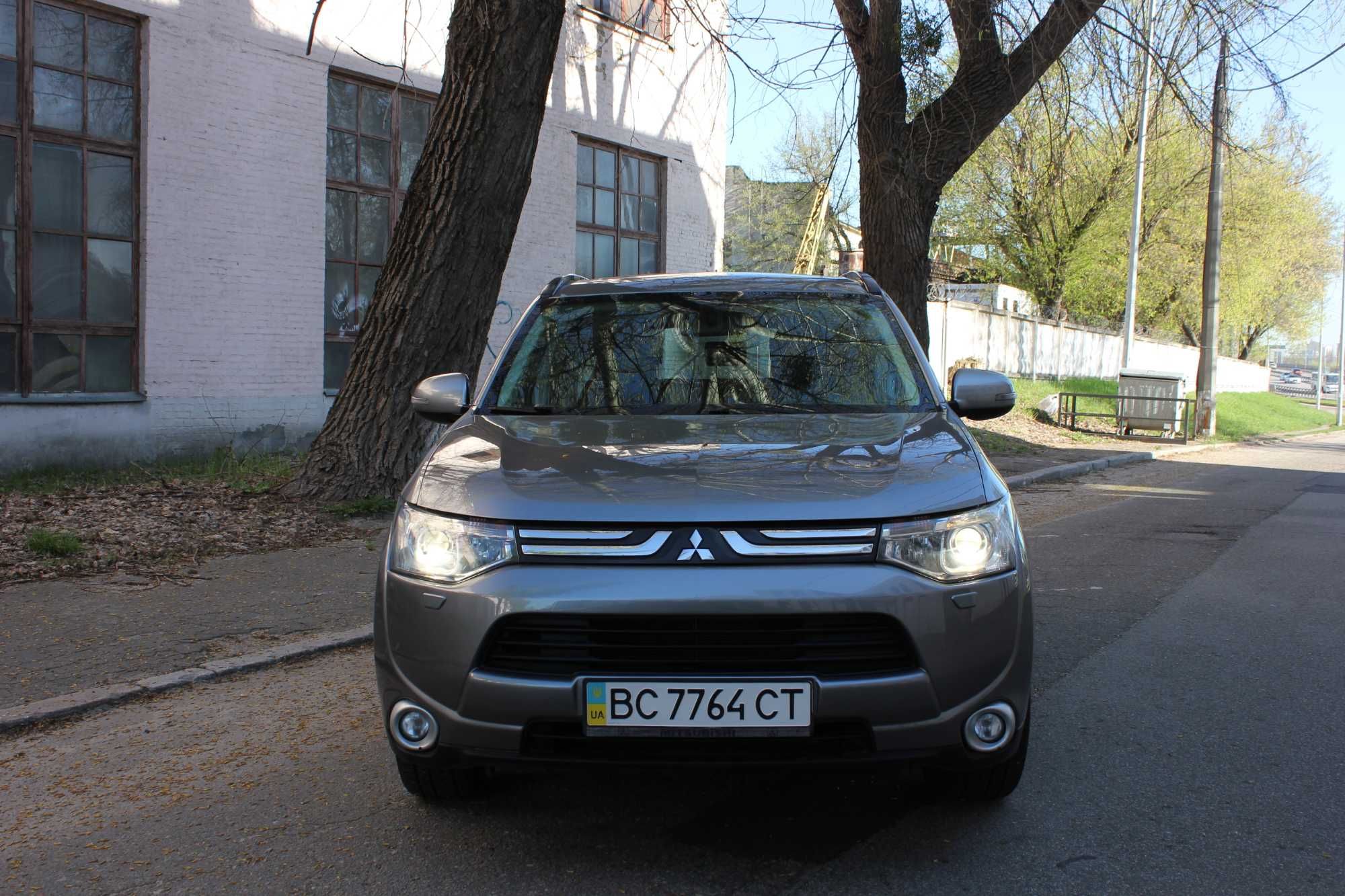 Mitsubishi Outlander 2012