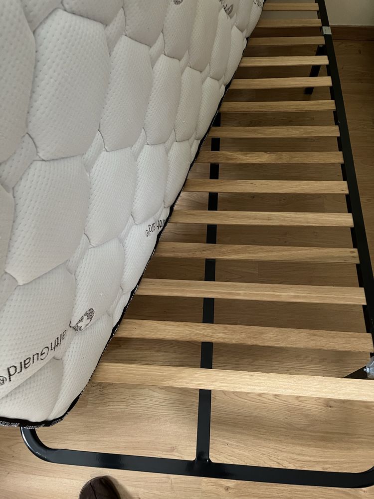 Cama com colchão 200 x 90 cm e estrado