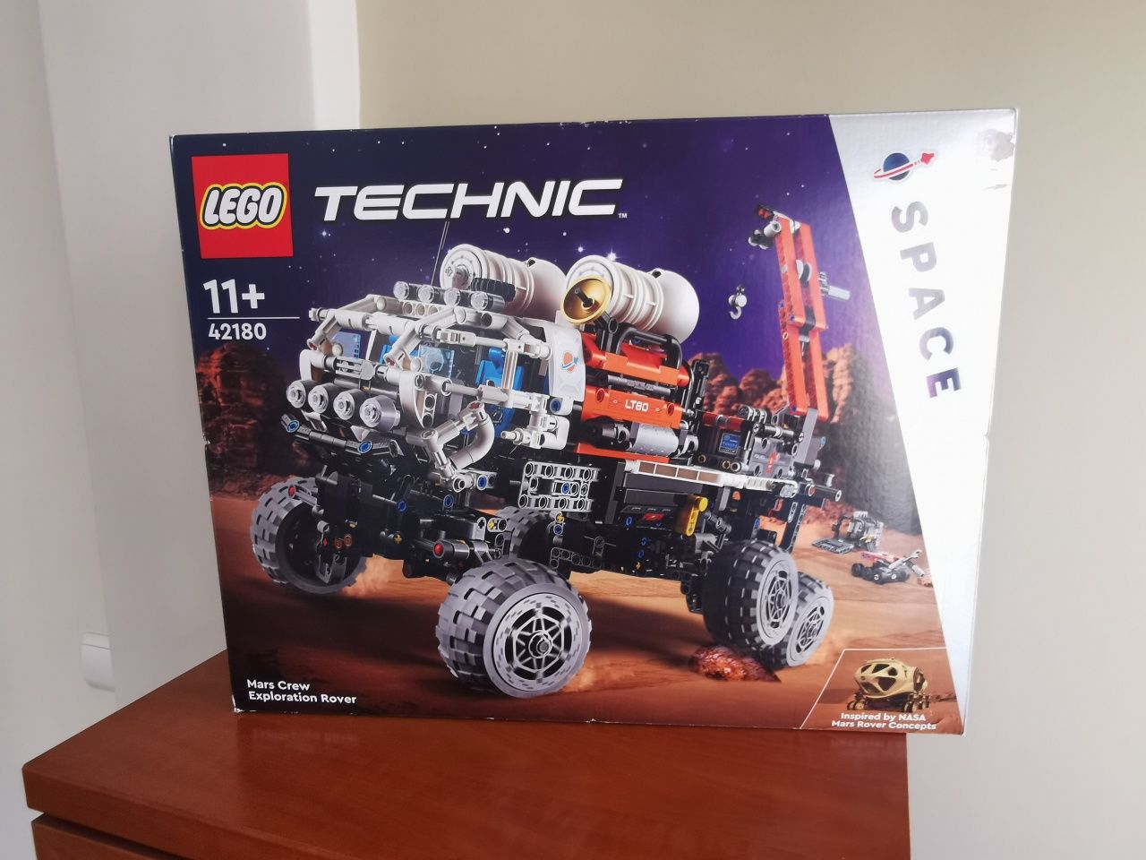 Lego 42180 Mars crew exploration rover