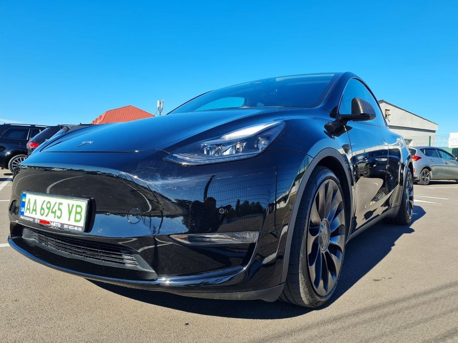 Tesla Model Y Dual Motor Performance 2021