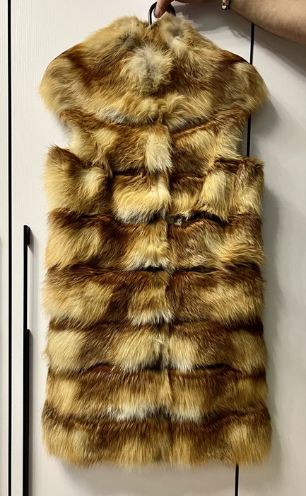 Продам шубку - жилетку  из Канадской Лисы