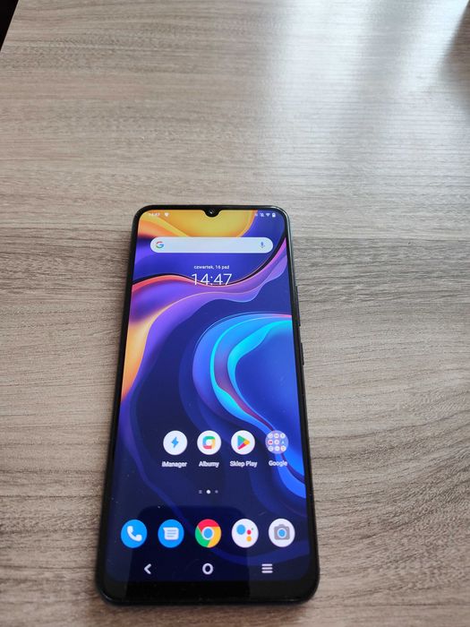 Okazja !!! Sprzedam smartfon VIVO Y70 + nowe etui i  nowe słuchawki.