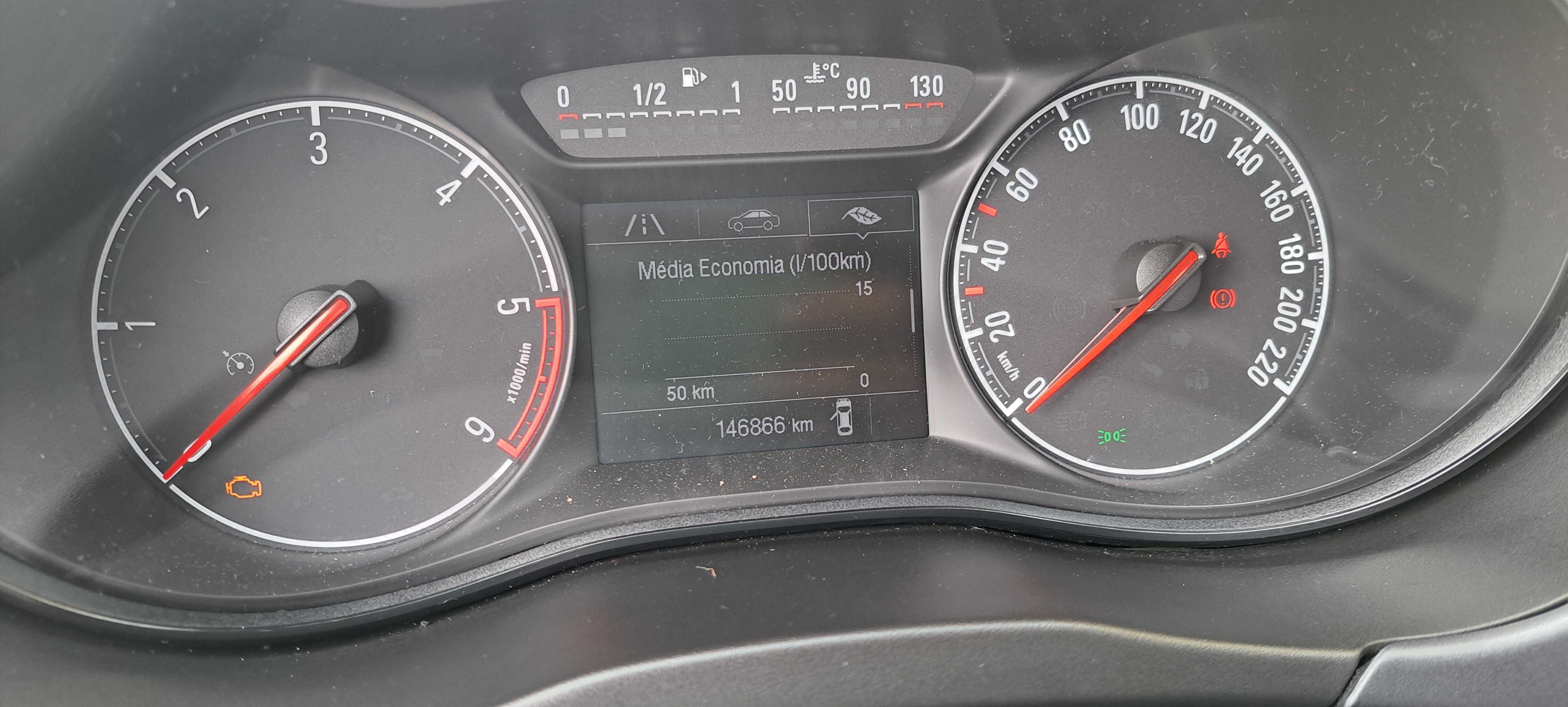 Opel Corsa 2015 gasoleo 980 + 90x128,00