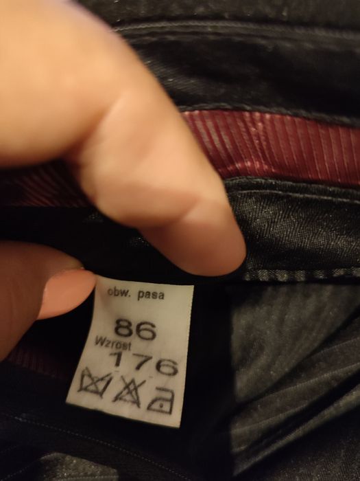 Garnitur męski 176 Verso z krawatem