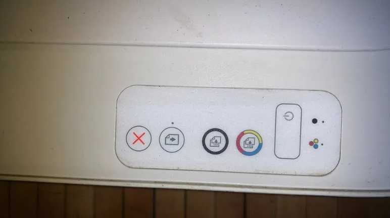 Цветной принтер HP DeskJet 2130