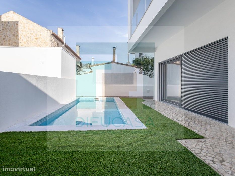 Moradia T4 com Suíte , Pérgula de estacionamento e Piscina