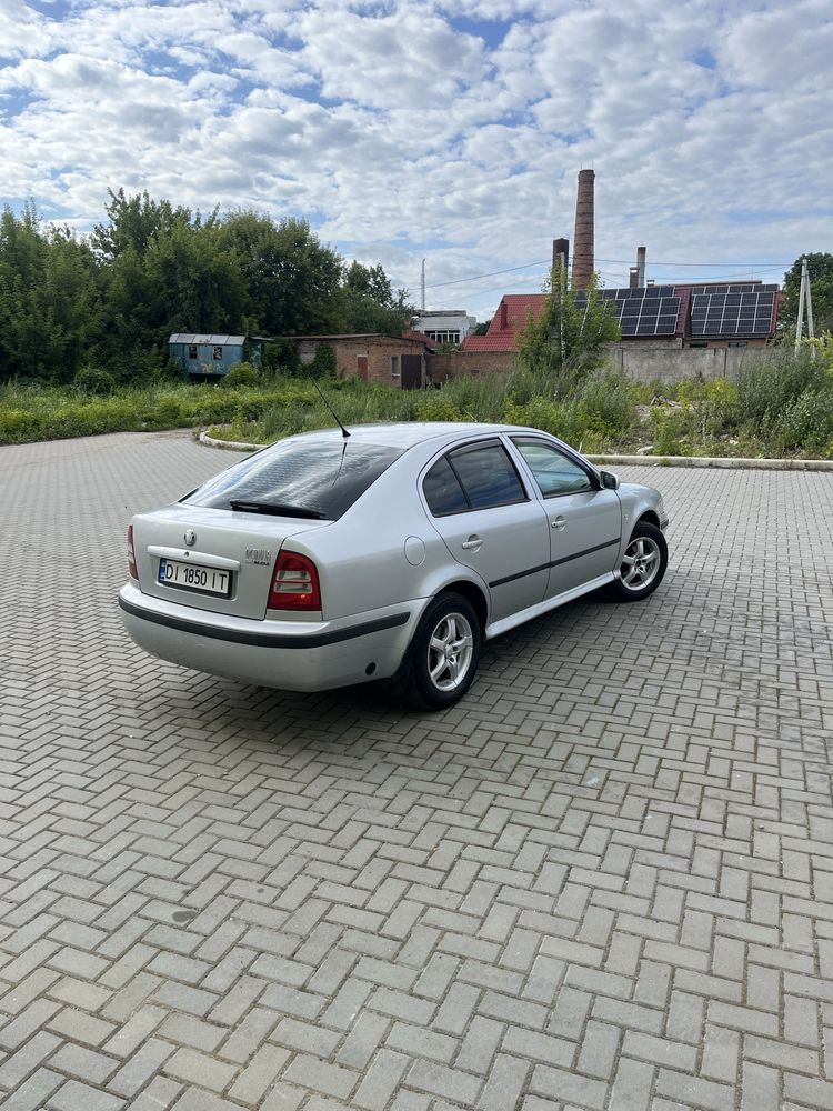Skoda Octavia Tour 1.6 MPI Газ/Бенз