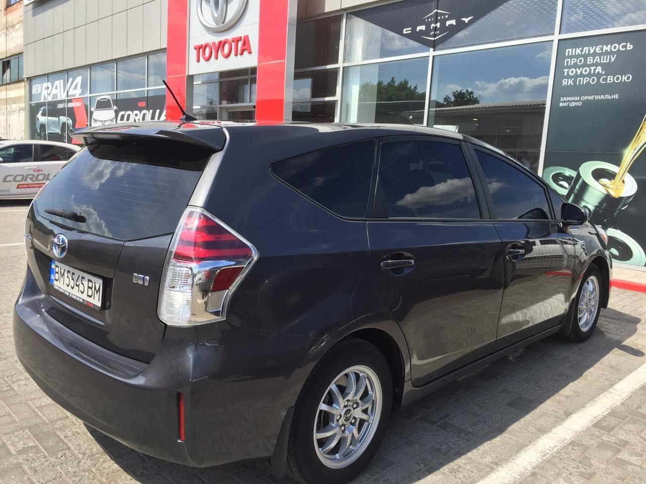 Toyota Prius V 2016