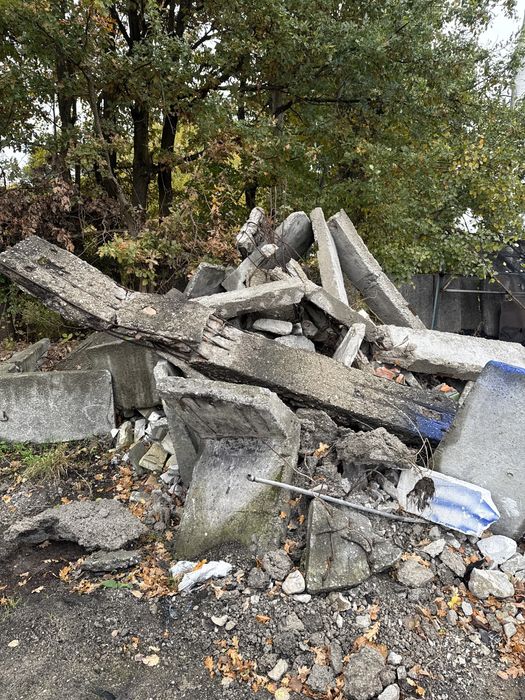 Oddam gruz czesciowo zbrojony