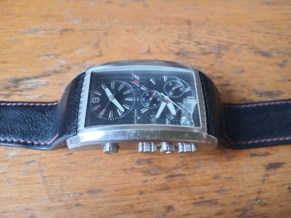 Наручные часы Jacques Lemans