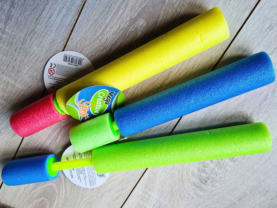 Zabawka pistolet strzykawka na wodę piankowy - NOWY