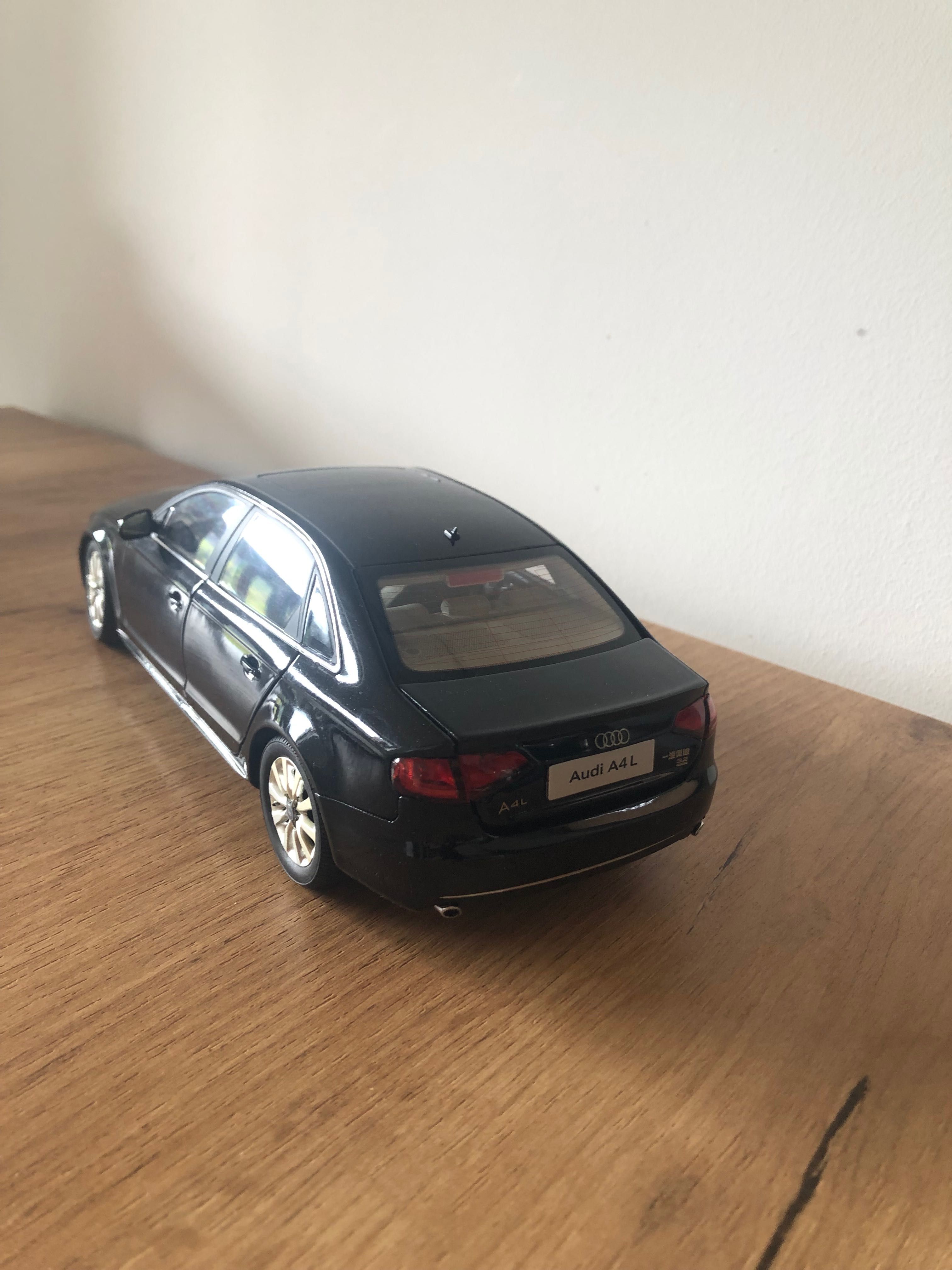 Audi a4 b8 skala 1/18