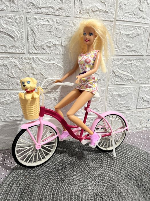 Лялька по типу Барбі