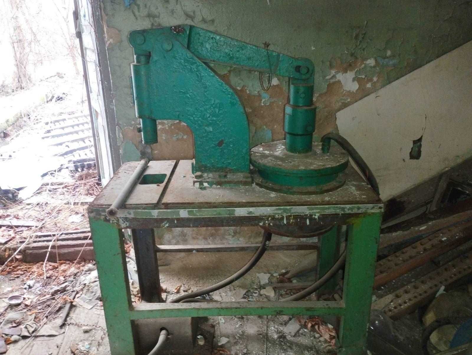 Пуансон матрица  кромкогиба.Листогиб ППГ-1250 Зигмашина