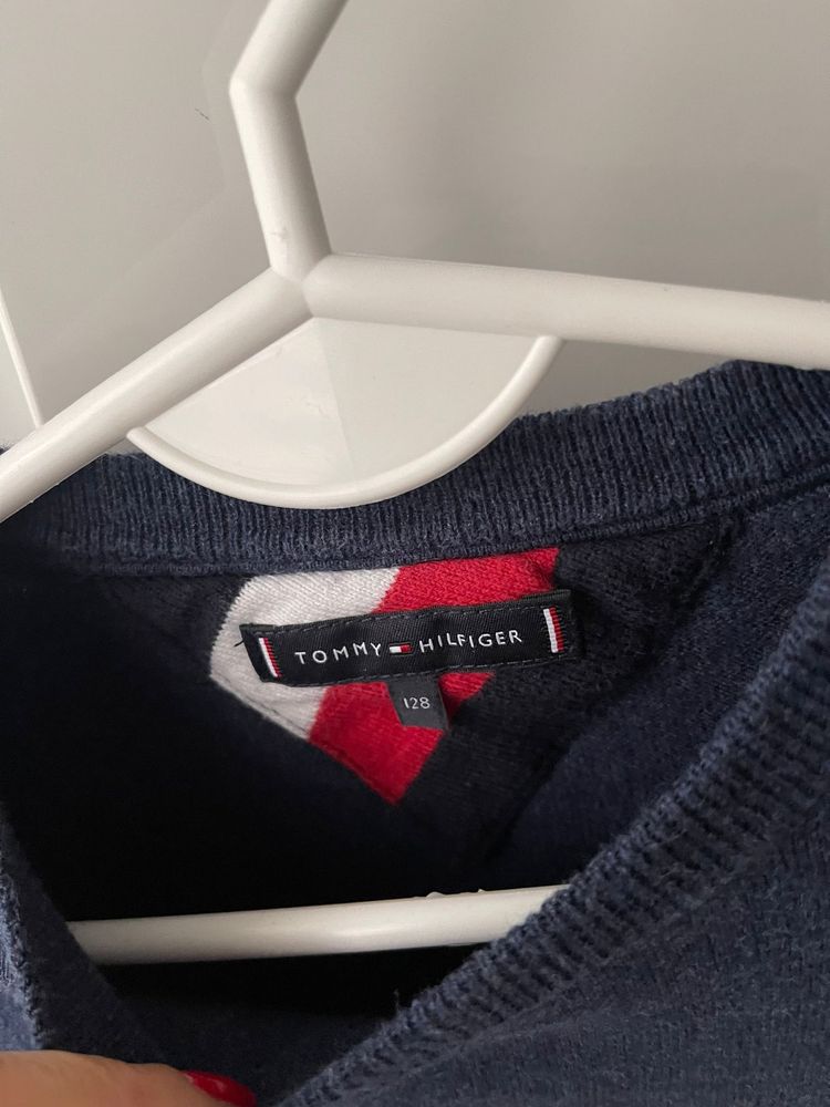 Sweter rozmiar 128 cm tommy hilfiger oryginalny