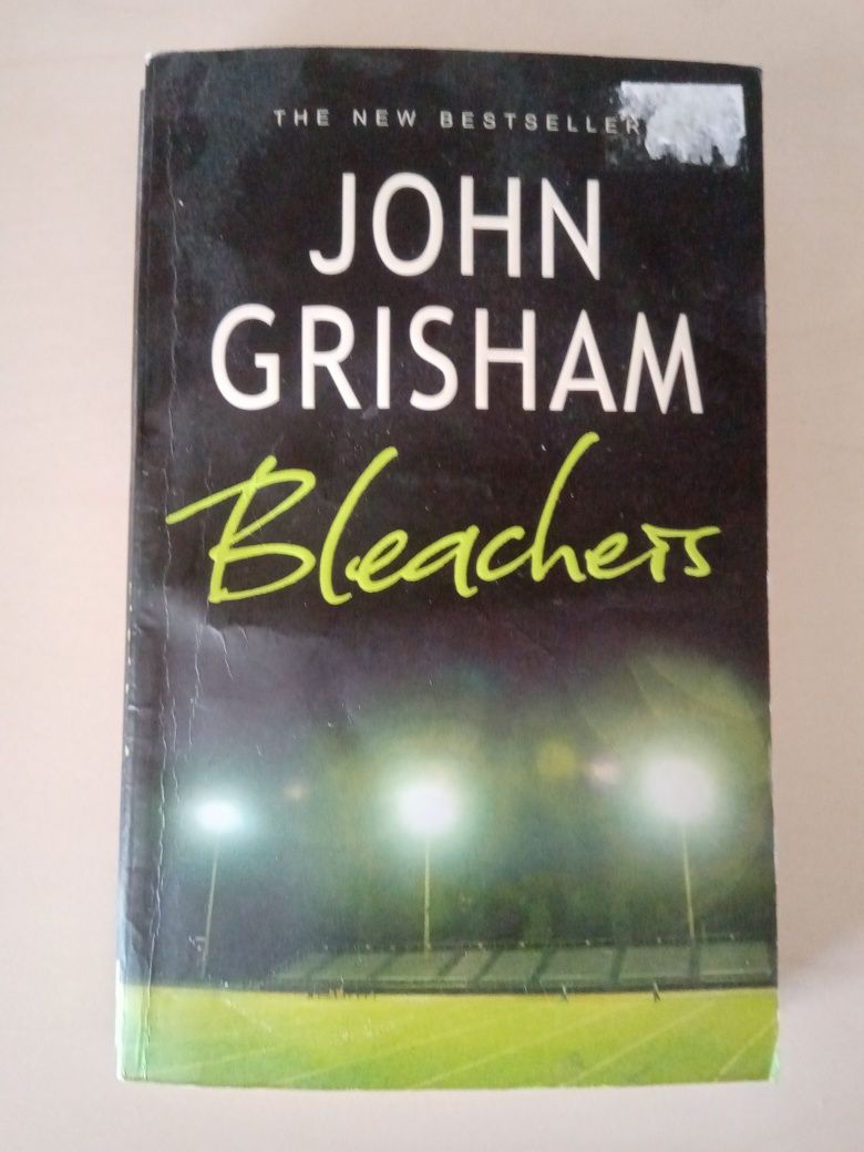 Bleachers, John Grisham (Arrow Books). Книга на английском