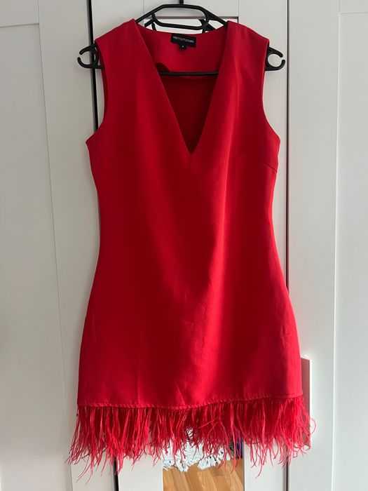 Elegancka czerwona sukienka Pretty little thing