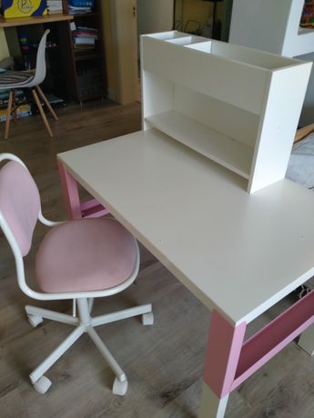 Письмовий стіл і крісло IKEA