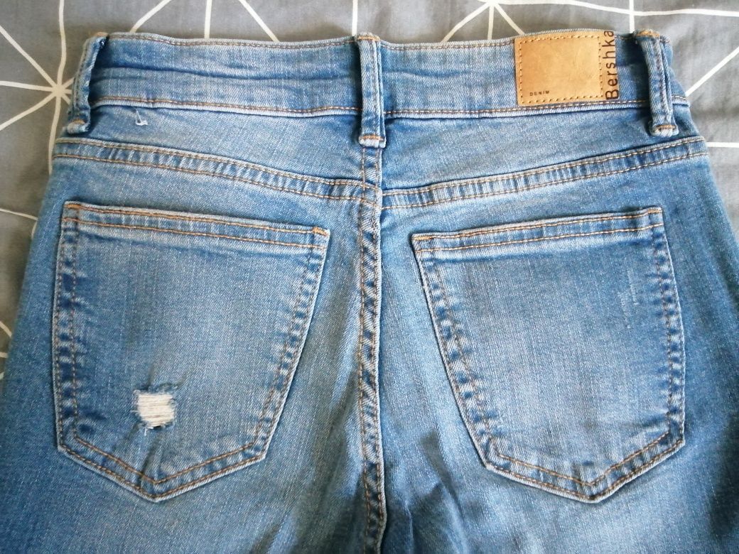 Jeansy bershka skinny low rise EUR 34