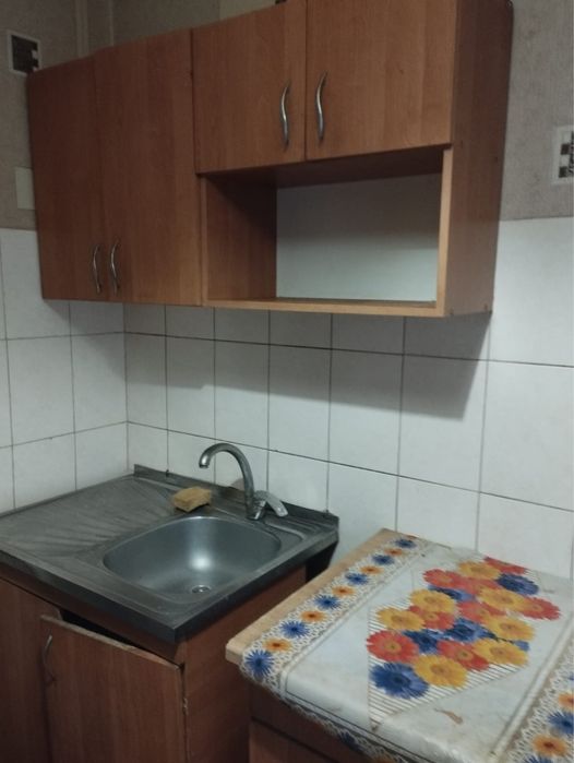 Сдам 2к кв Каруны 49 1/9 этаж