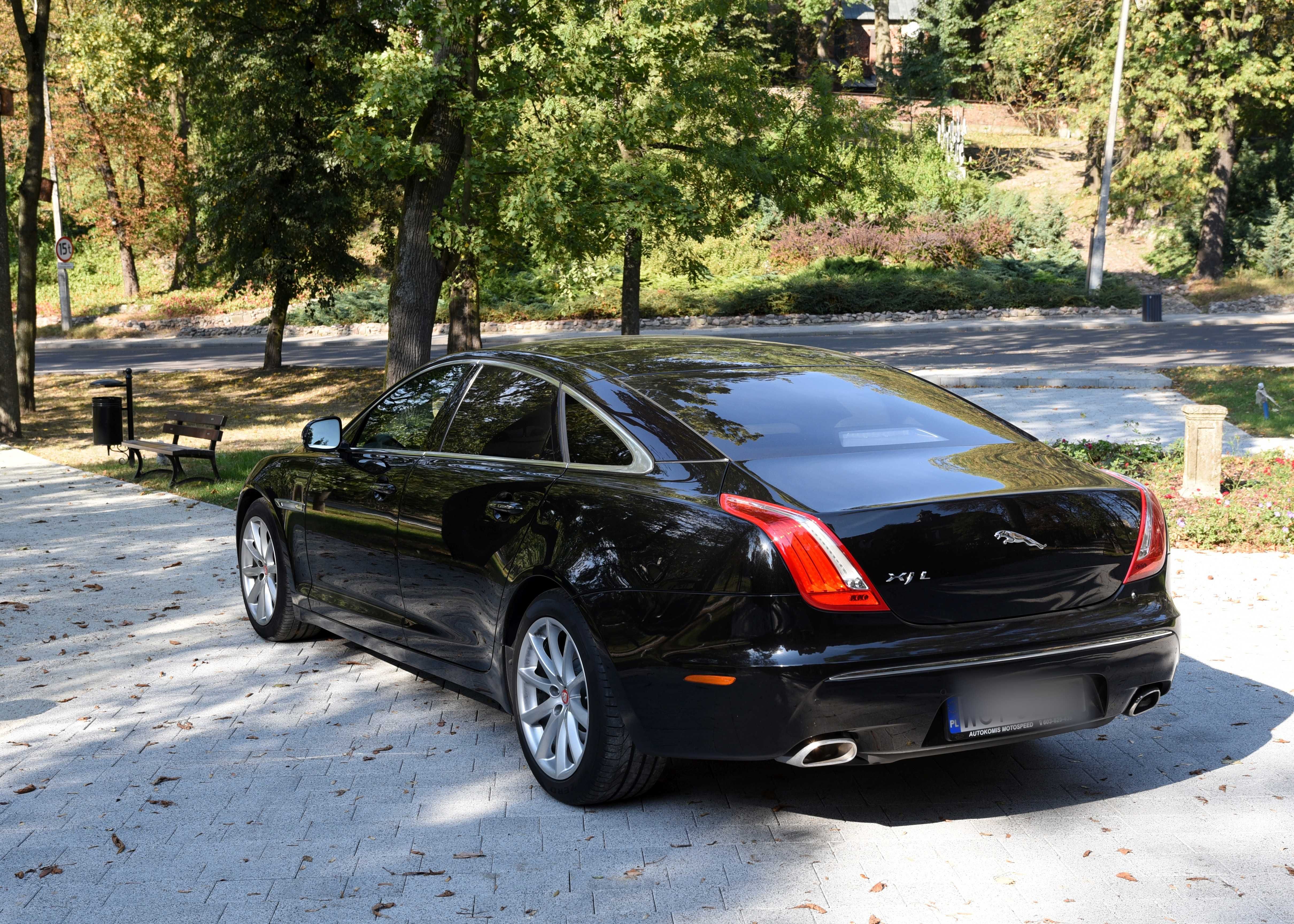 Auto do ślubu Jaguar XJ LONG