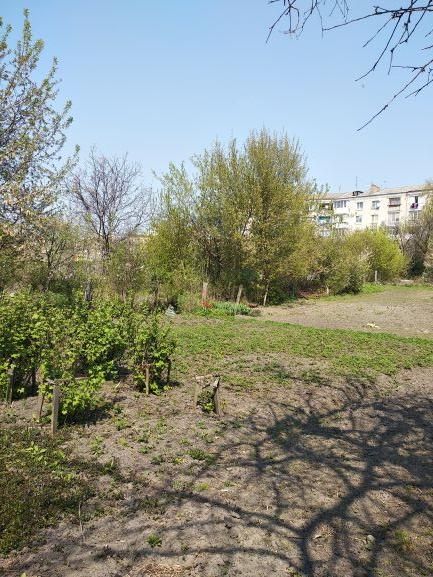 Продається земельна ділянка в центрі міста з виходом до річки Альта