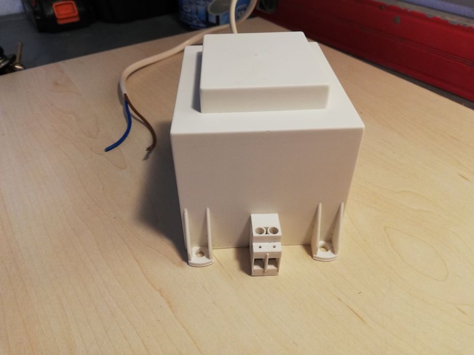 Zasilacz, transformator 230-12v Dometic