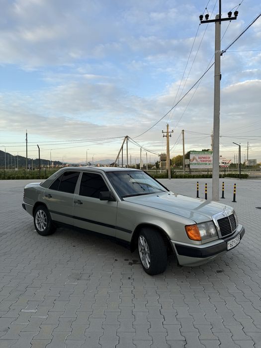 Mercedes-benz w124